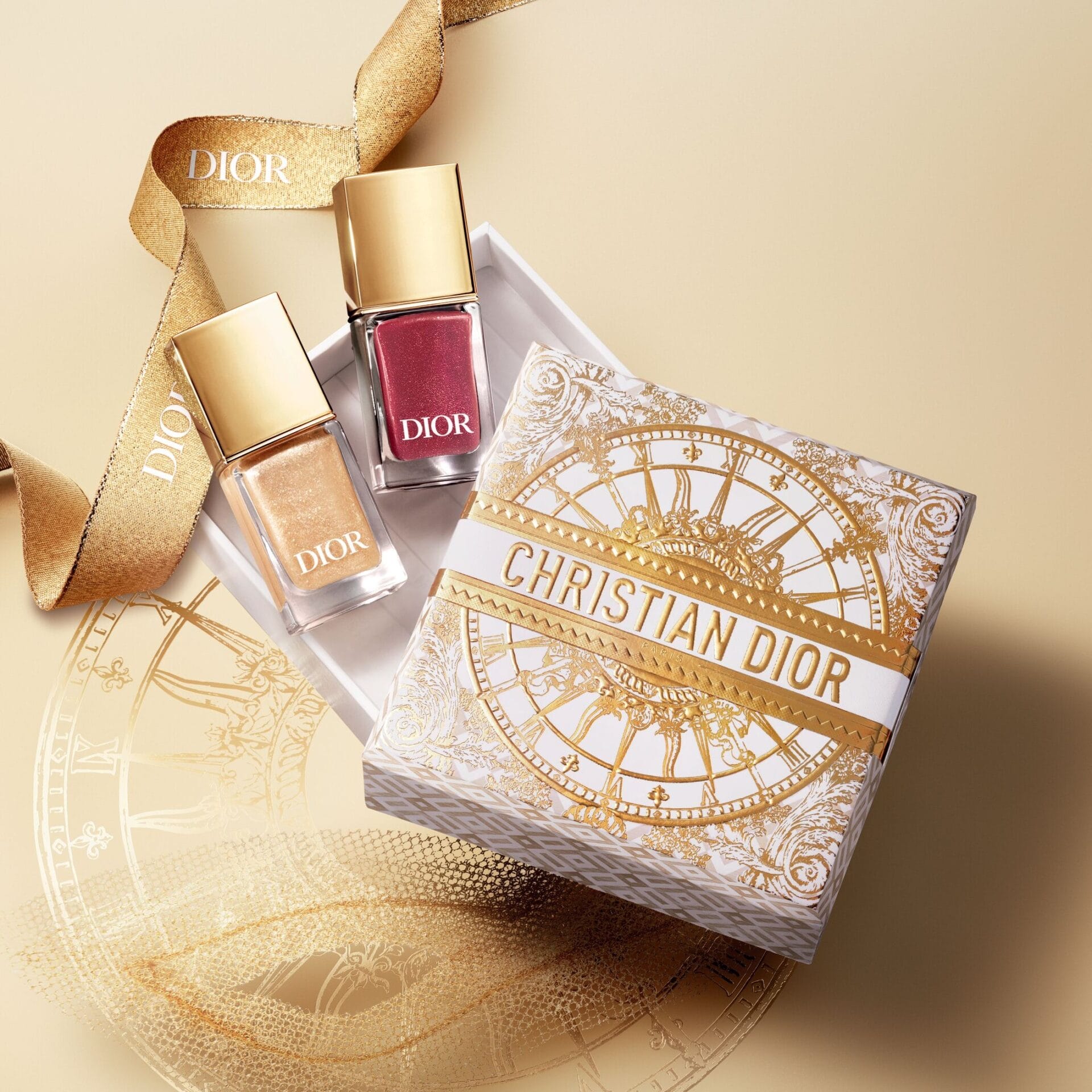 디올 베르니- 홀리데이 메이크업 컬렉션 10ml / 4만5000원대.