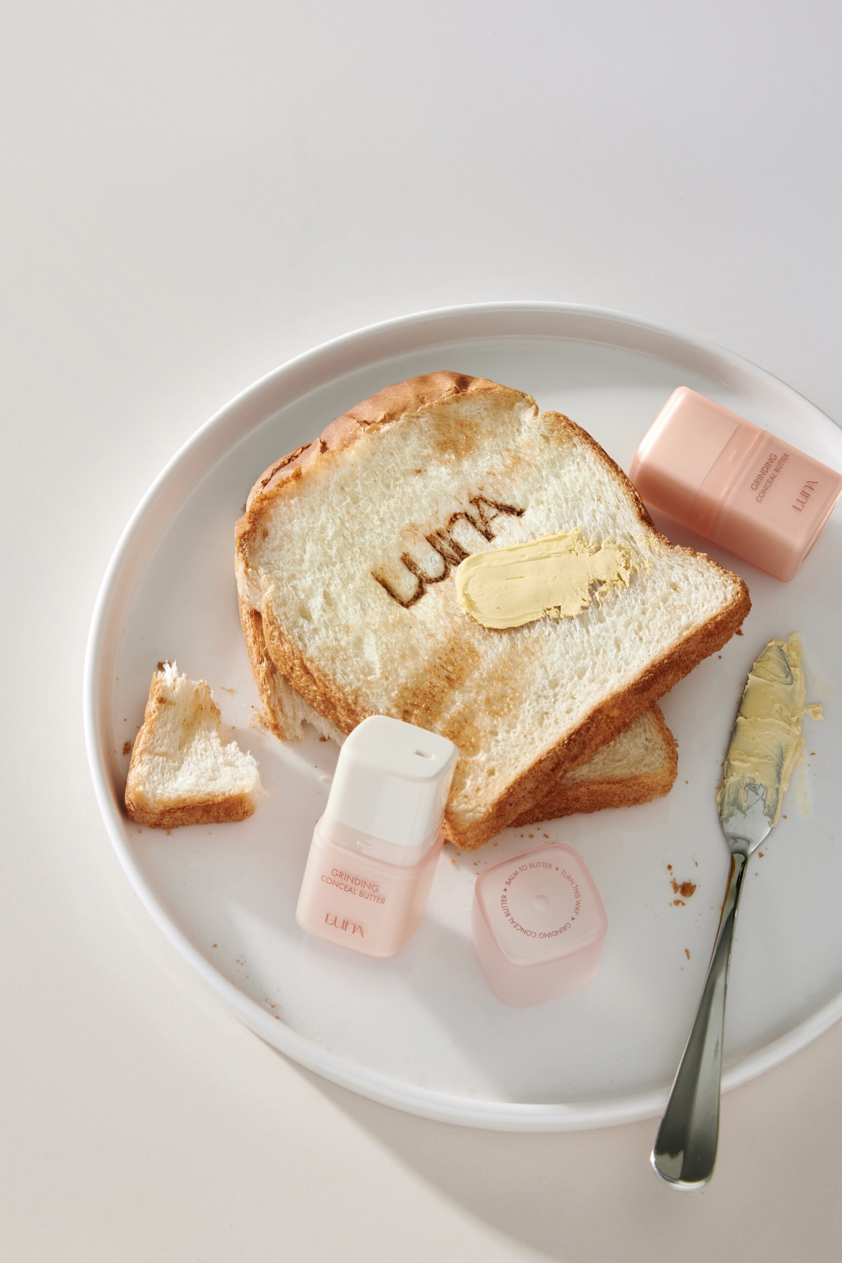 루나 그라인딩 컨실 버터