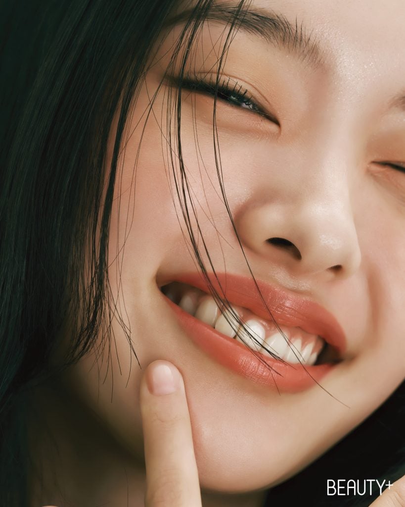 소프트 피치 글램 메이크업 룩