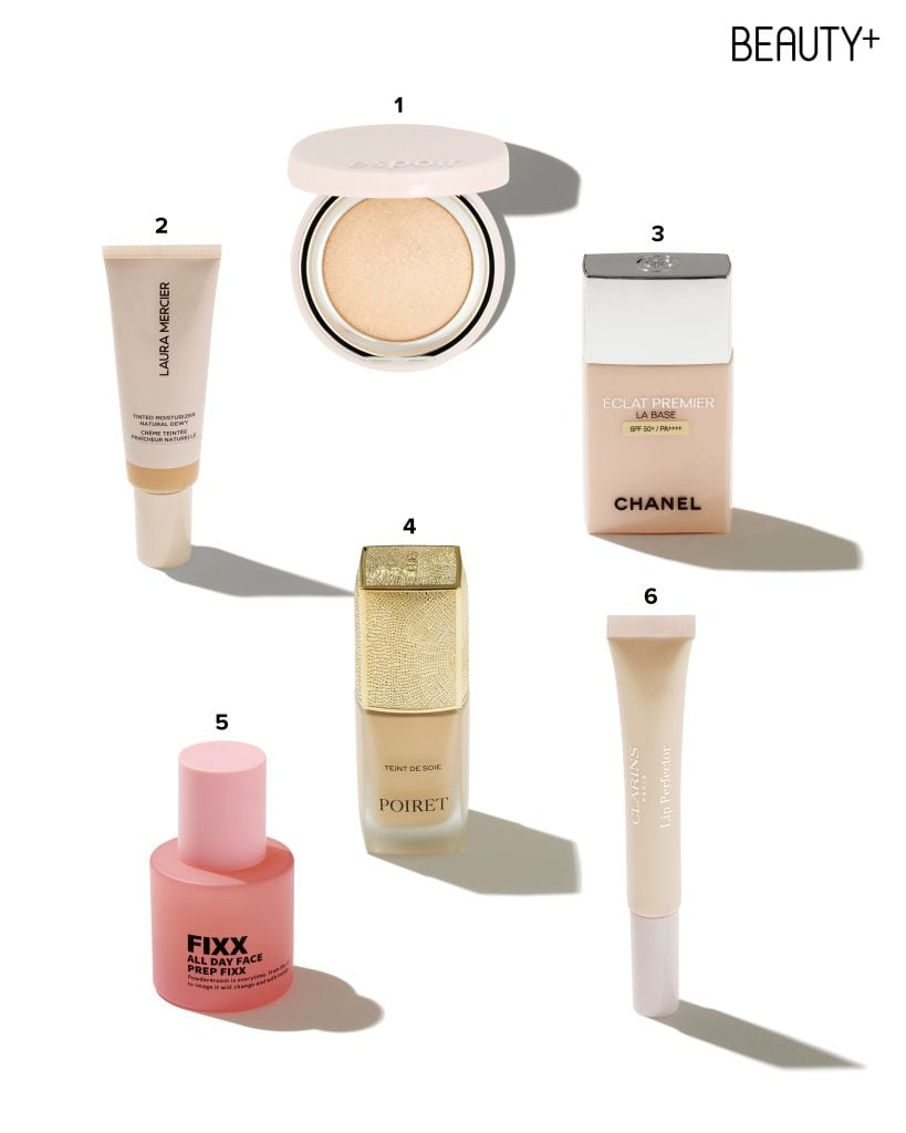 에스쁘아 스트로빙 하이라이터 3호 씨쉘, 로라 메르시에 틴티드 모이스춰라이저 내추럴 듀이, 샤넬 에끌라 프리미에 라 바즈 메이크업 베이스,  뽀아레 뗑 드 스와, 쏘내추럴 올 데이 페이스 프렙 픽서 , 클라랑스 립 퍼펙터 20 트렌스루센트 글로우