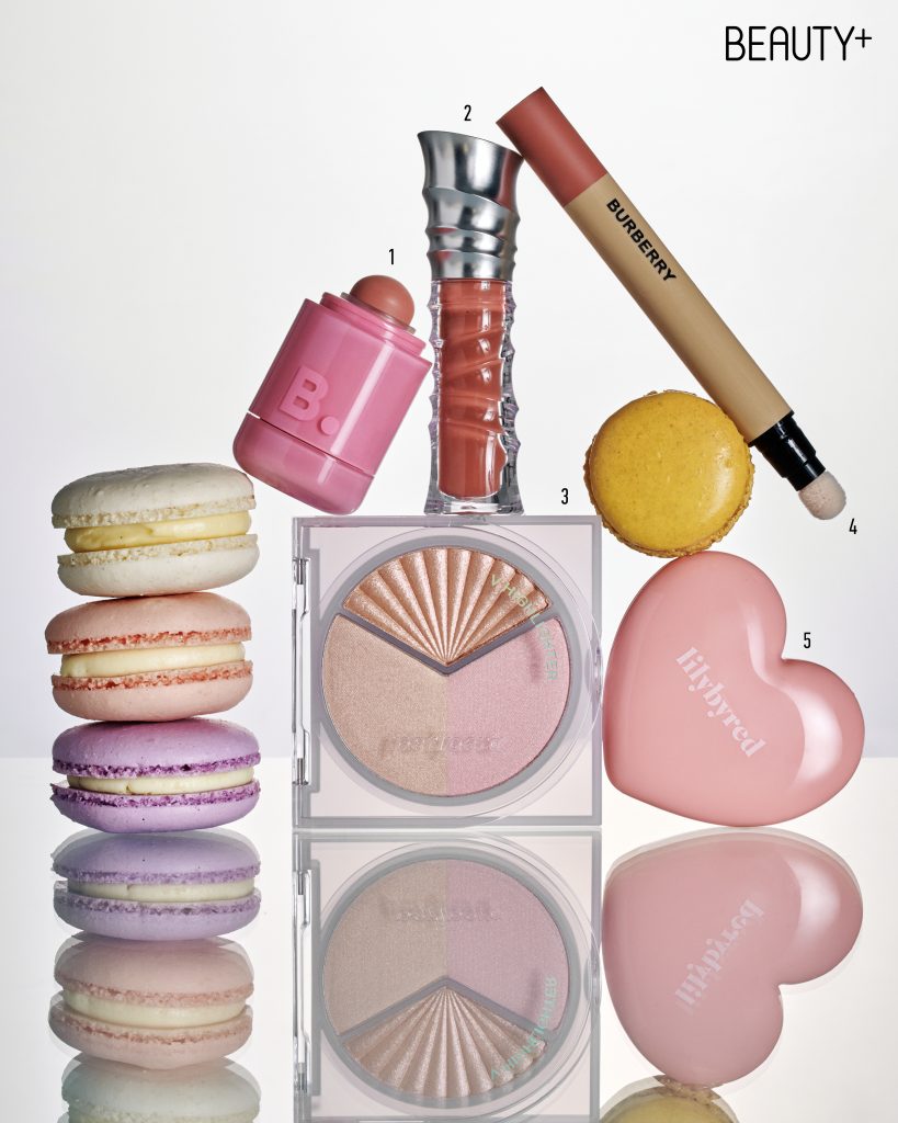 바닐라코 로맨틱 블러쉬 립앤치크 #23 캄캄 , 리스키 비 볼드 립글로스 #코이  , 페리페라 브이 하이라이터 01 샤이닝 온 , 버버리 뷰티 브릿 매트 립 베일 #601 브리티시 로즈, 릴리바이레드 러브빔 치크밤 #06 복숭빔 