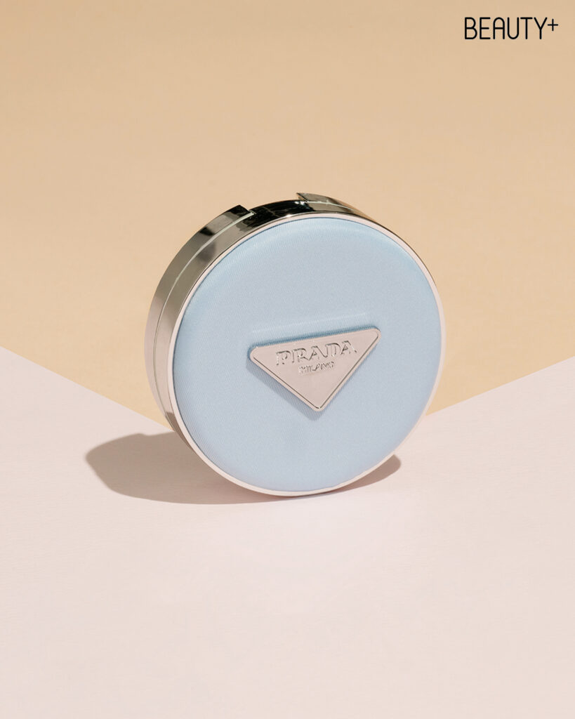 프라다 뷰티 리빌 메쉬 쿠션-블루 에디션