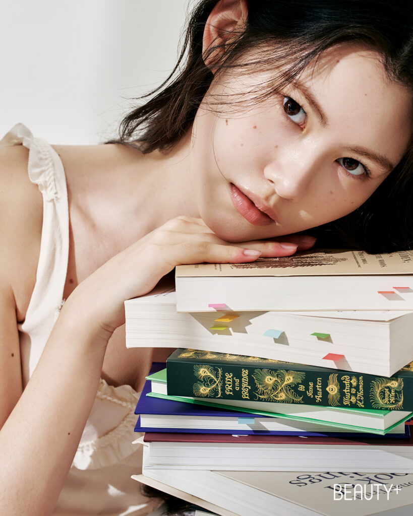 포엣코어 메이크업, 내추럴 글로우 룩