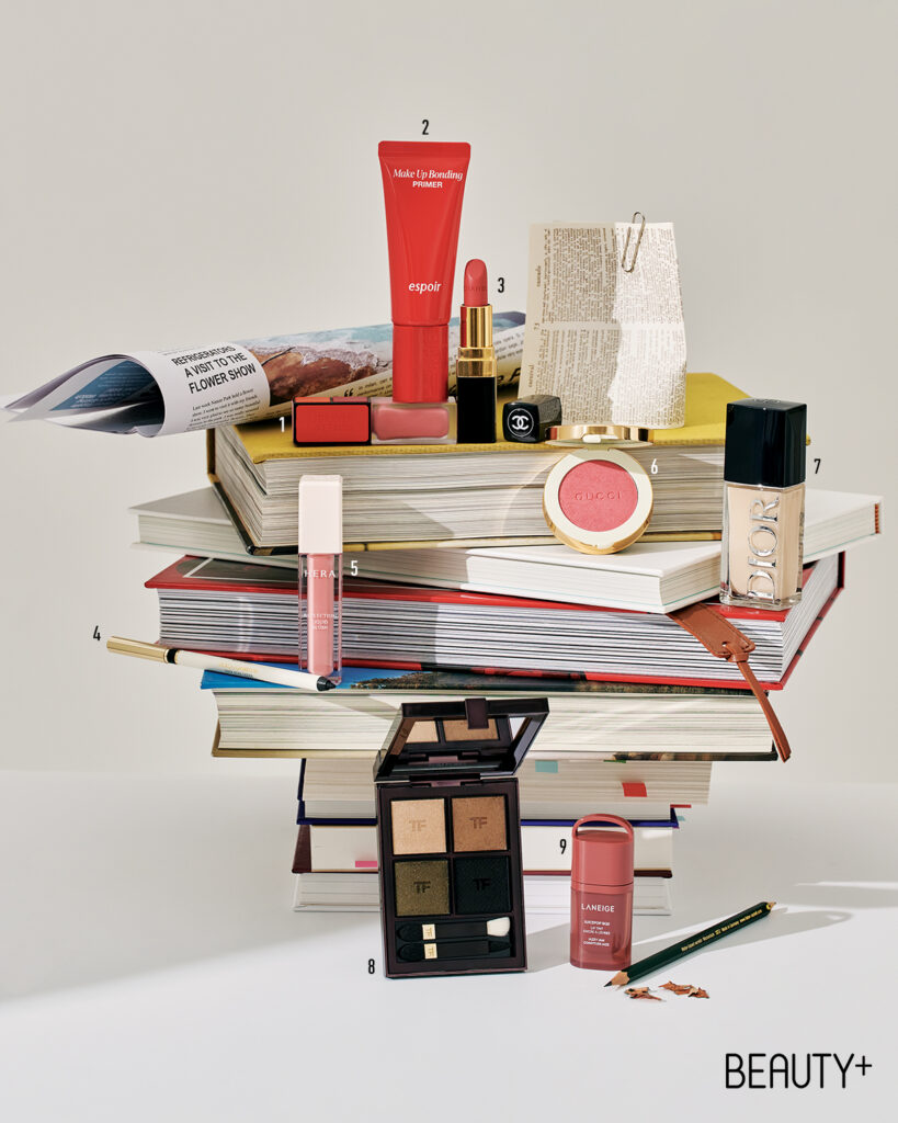 포엣코어 추천 뷰티 아이템, 메이크업포에버 아티스트 리퀴드 컬러 #214 클라우디 마시멜로우 , 에스쁘아 메이크업 본딩 프라이머 , 샤넬 루쥬 코코 립스틱 #130 라 파우자 , 돌체 앤 가바나 뷰티 슬릭 콜 글라이더 #1 토탈 블랙 , 헤라 리플렉션 리퀴드 블러쉬 #227 돌리 피치 , 구찌 뷰티 글로우 블러시 #02 프레쉬 코랄 , 디올 포에버 스킨 글로우 파운데이션 , 톰 포드 뷰티 런웨이 아이 컬러 쿼드 크림 #47 올리브 스모크, 라네즈 주스팝 박스 립 틴트 #2 재지 잼