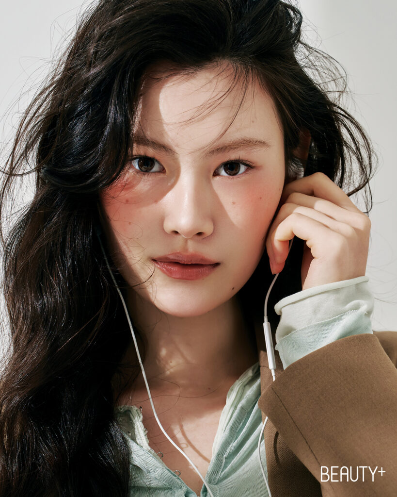 포엣코어 메이크업 룩